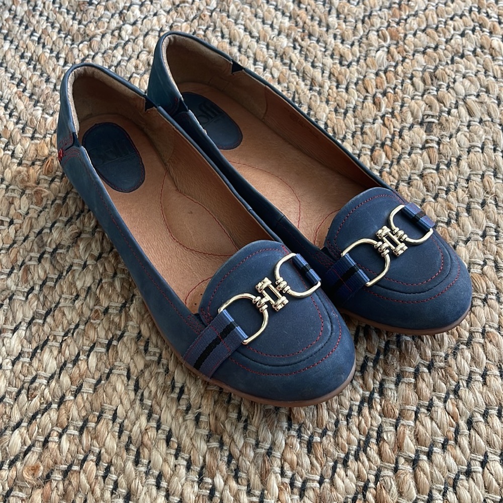 Sofft navy blue leather loafers women’s size 8.5